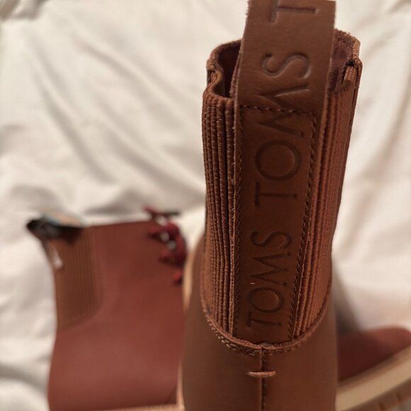 TOMS Frankie Oiled Nubuck Boots - Picture 5 of 8